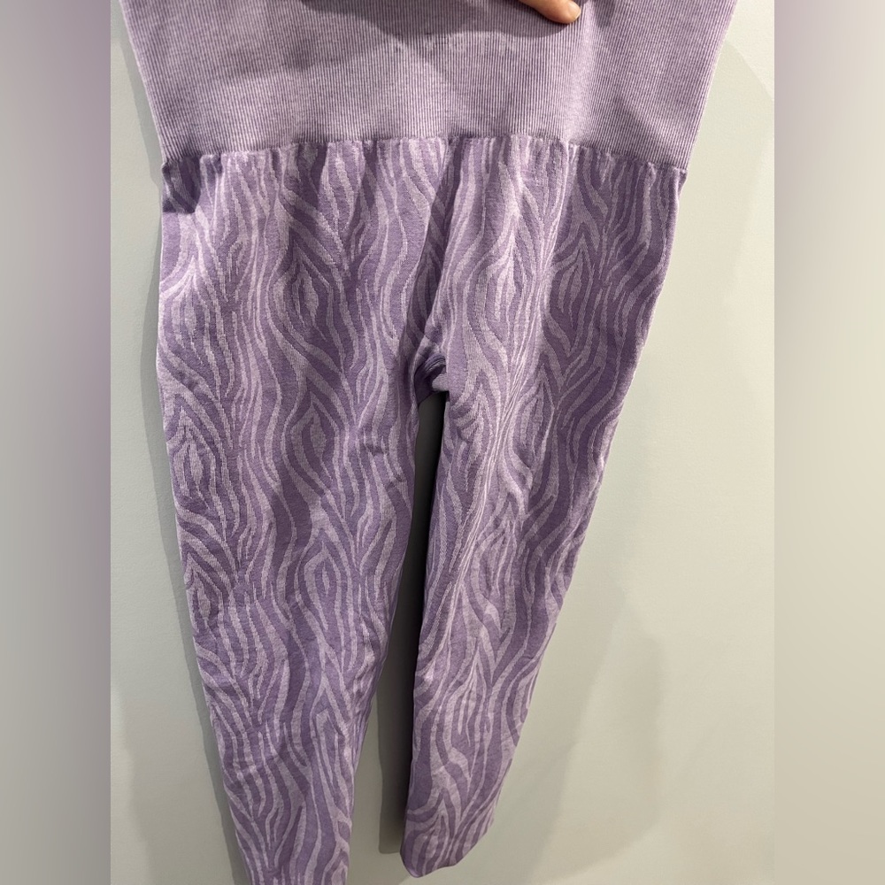 NVGTN leggings and sport bra